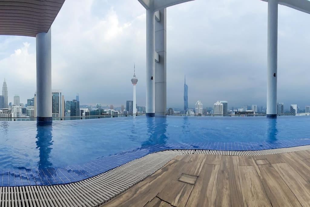 Apartment Col 25b Klcc Infinity Pool View Kuala Lumpur