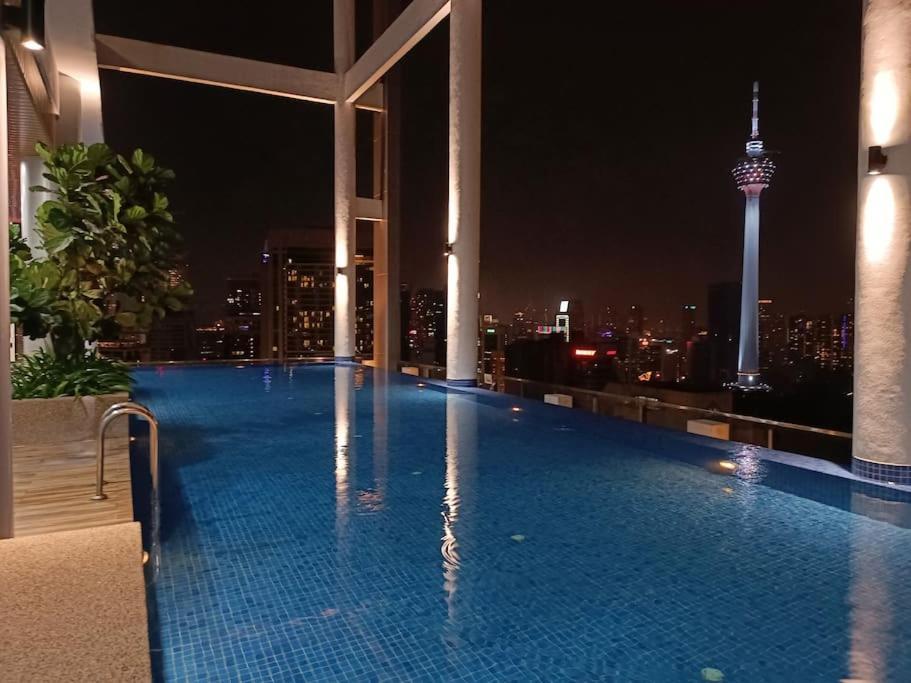 Col 25b Klcc Infinity Pool View Apartment *